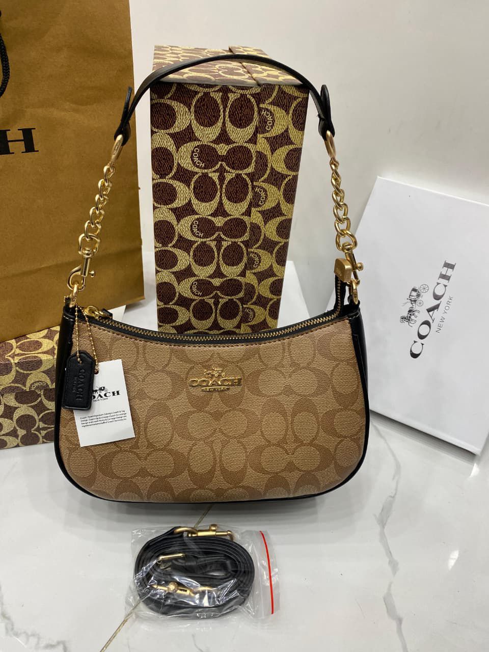 Coach Teri Shoulder Bag in Signature Canvas – Model CA548