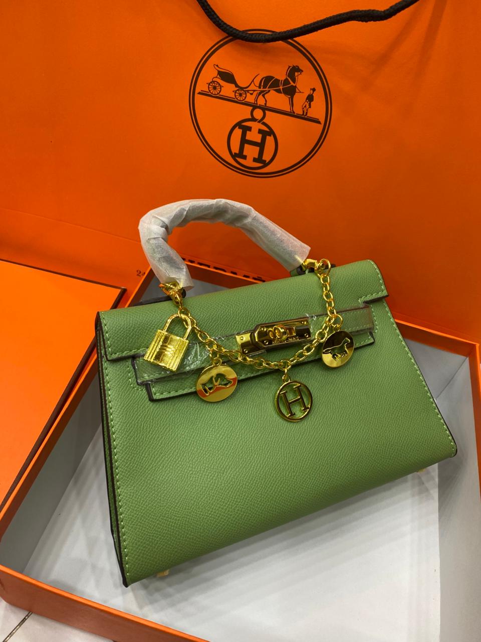 Hermès Kelly KL22 – Official Model | Complete Set + Long Belt & Key