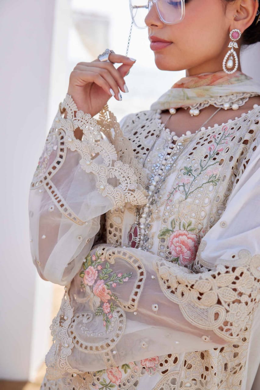 Pure Lawn Off White Chickenkari Dress : LL294