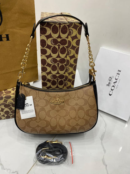 Coach Teri Shoulder Bag in Signature Canvas – Model CA548