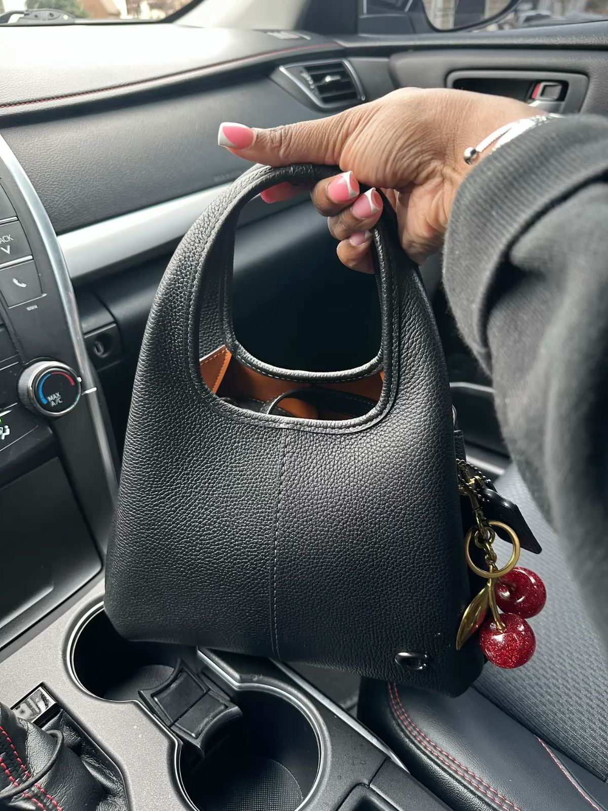 Coach CM545 Lana Shoulder Bag – Premium Edition – Rivaaj Studios