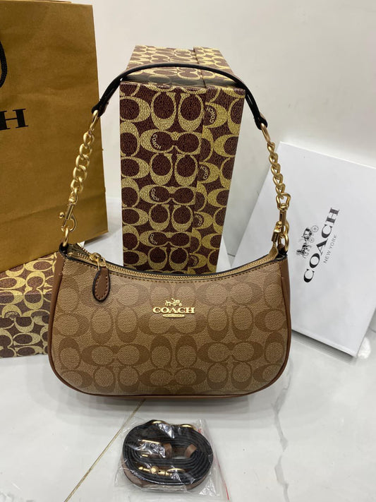 Coach Teri Shoulder Bag in Signature Canvas – Model CA548