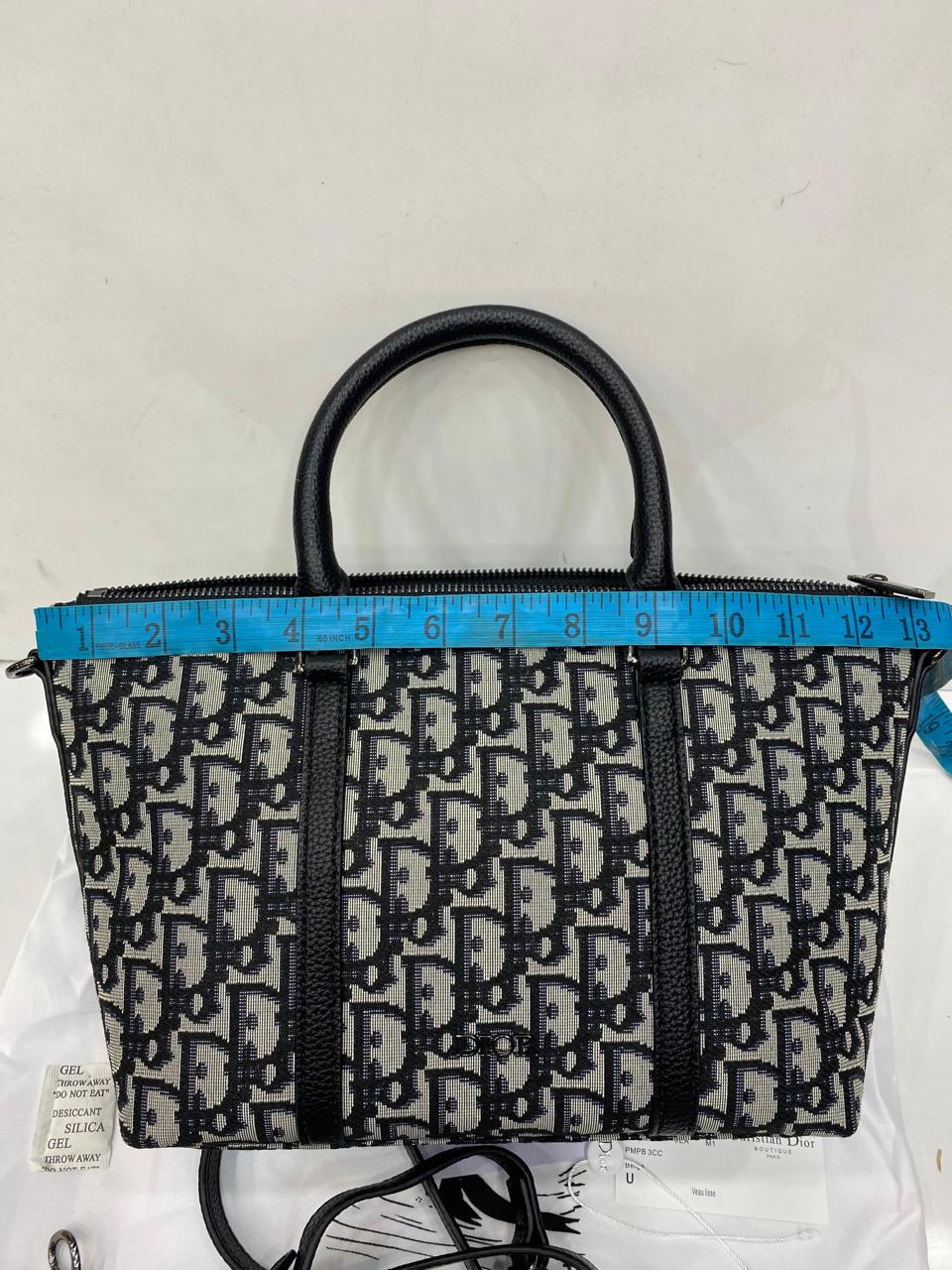 Christian Dior Weekender 25 – Oblique Jacquard | Model 22891