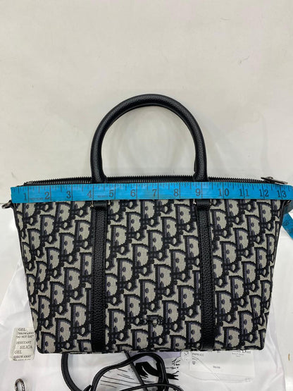 Christian Dior Weekender 25 – Oblique Jacquard | Model 22891