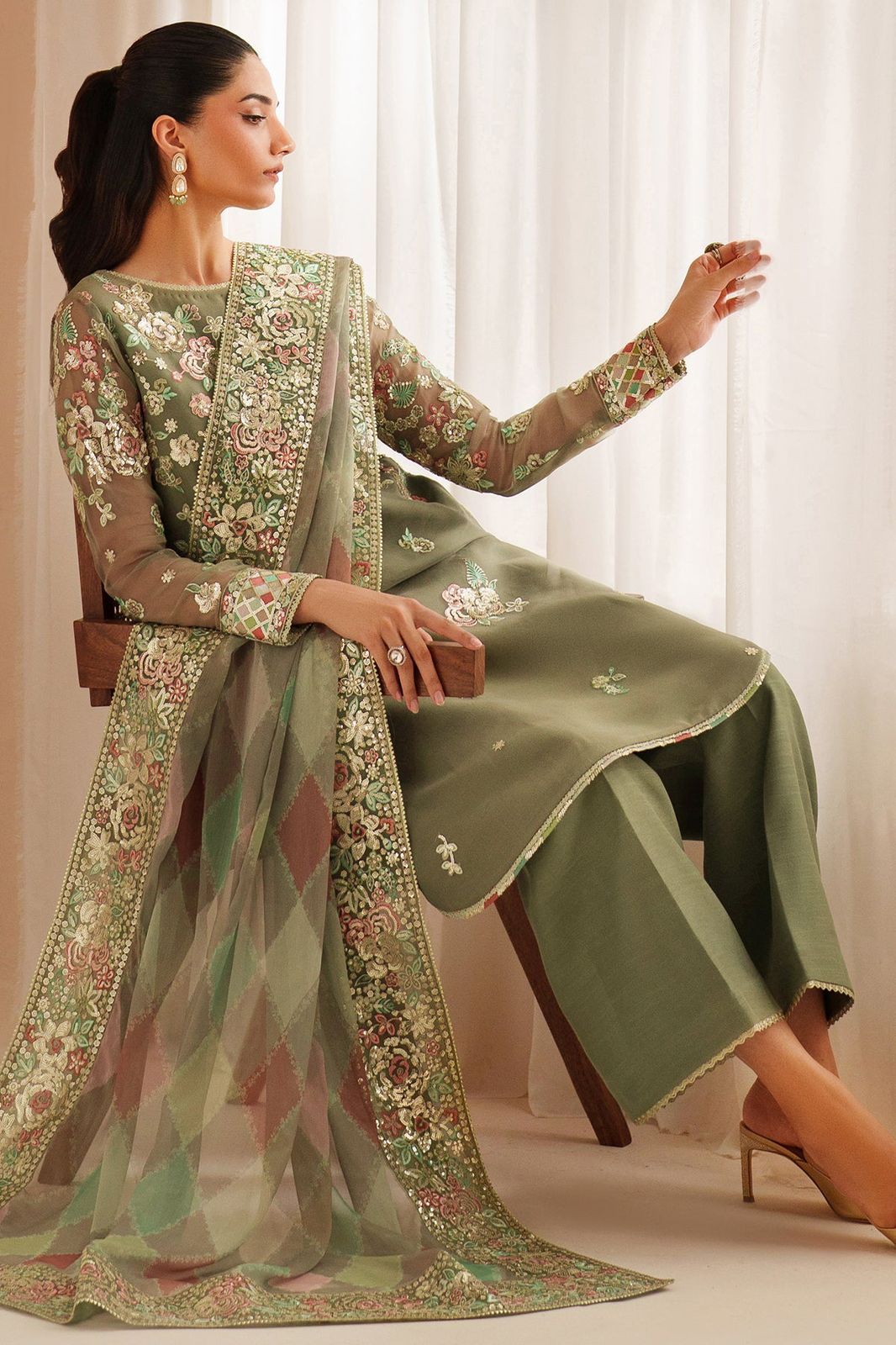 Pure Chiffon Green Embroidered Wedding Dress - WW407
