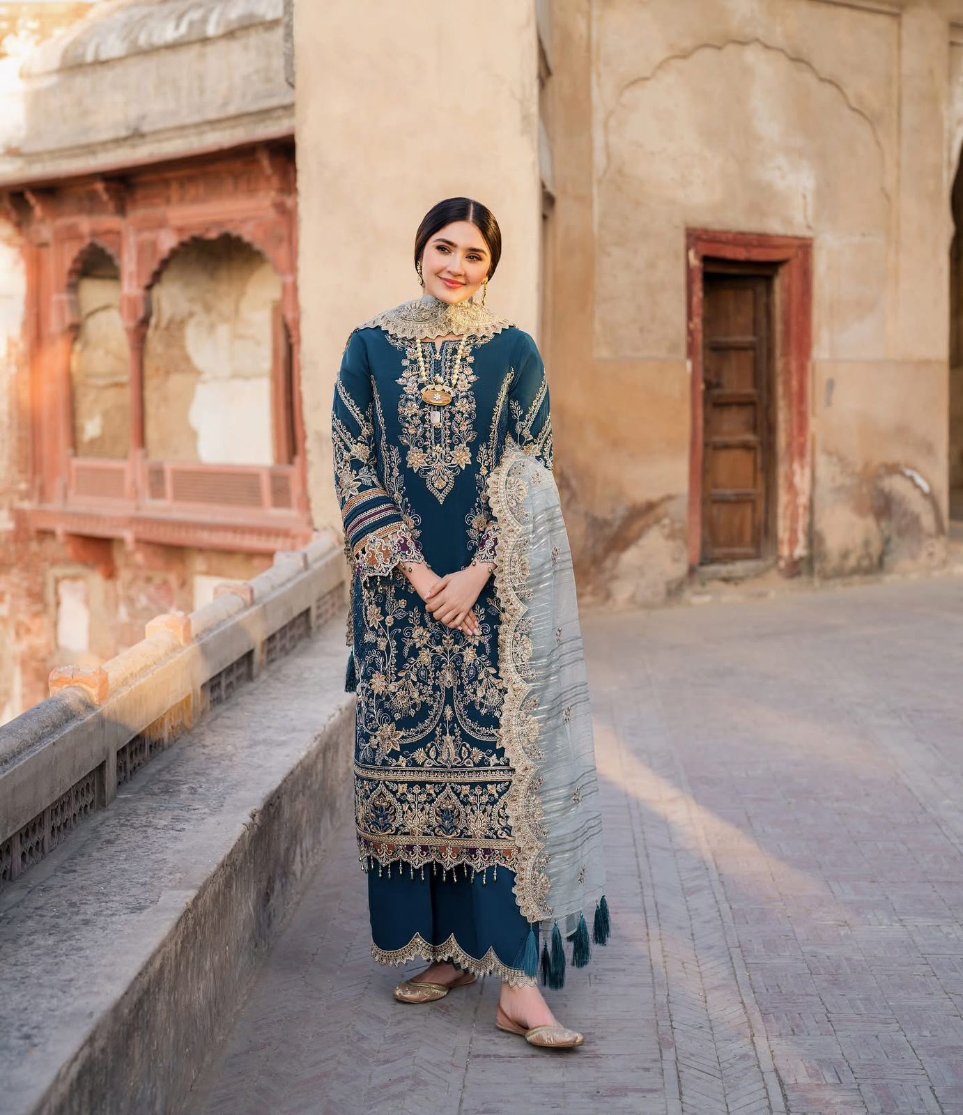 Pure Chiffon Elegant Embroidered Wedding Dress - PW423
