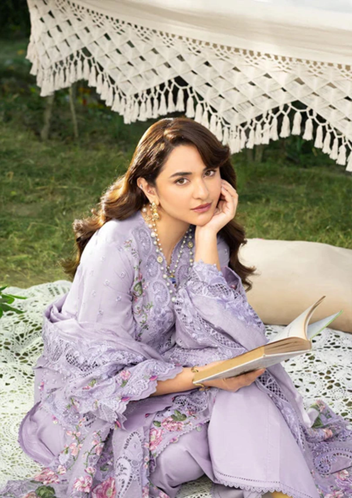 Pure Luxury Lawn Chickenkari Eid Outfit - LL462